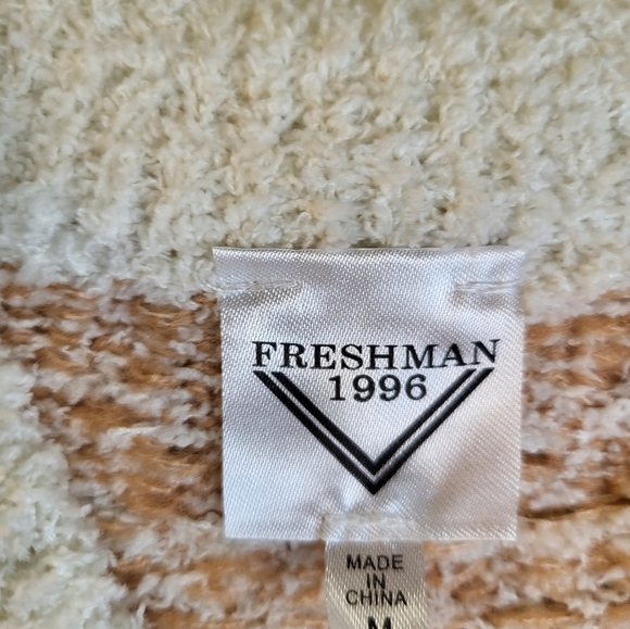 NWT Freshman 1996 Super Soft Fleece  Jr. Med Sweater tan and off white - Picture 3 of 14